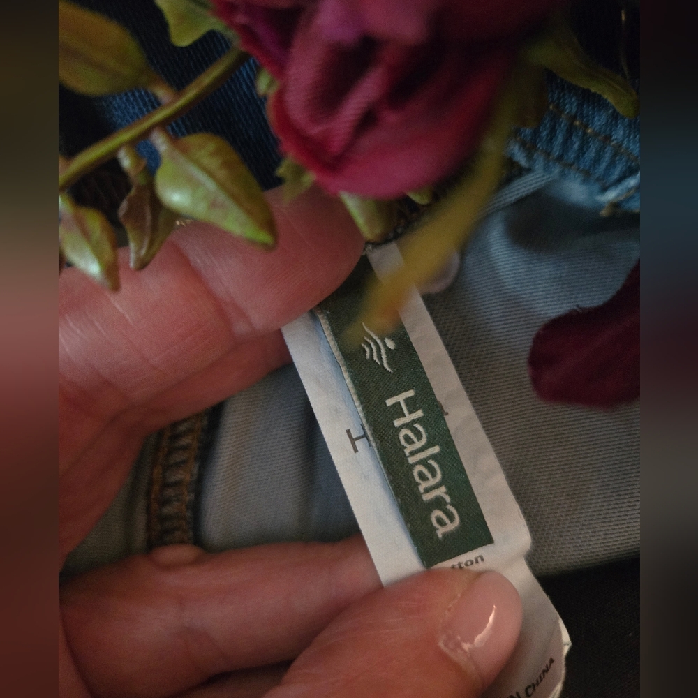 Womens' Wide Leg Jeans - Picture 9 of 10